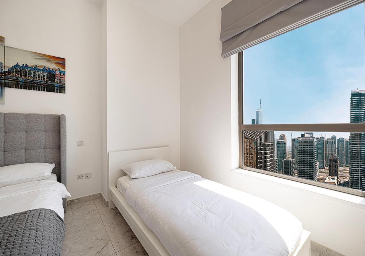 Luxury Beachfront 2bd Apt, Shams, Jbr Dubaï